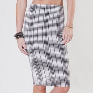 Lush black and white pencil skirt